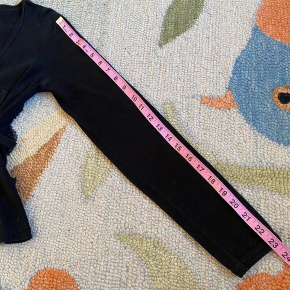 90s I Anthropologie I A Pleasant Surprise Is In Store For You I Faux Wrap Top - Picture 12 of 16